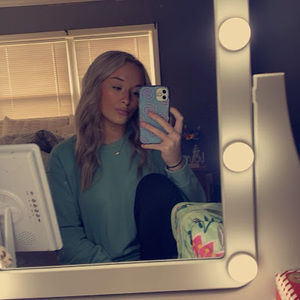 Meet your Posher, Breanna